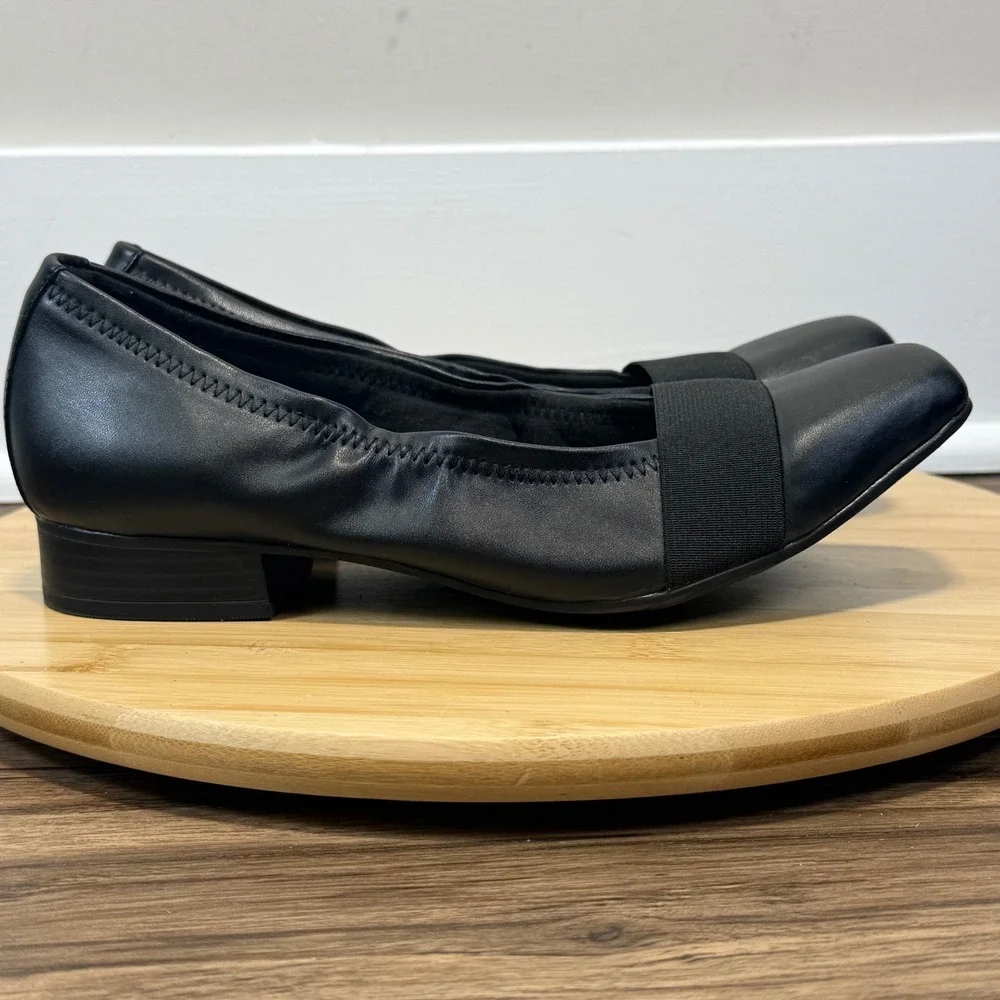 Clarks Collection Ballet Flats Womens 8.5 Black Square Toe Timeless Quiet Luxury